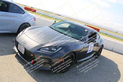 media/Mar-29-2025-Speed Ventures (Sat) [[9900210f0d]]/Green/Grid and Front Straight/